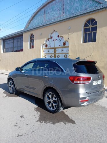 Kia Sorento-8