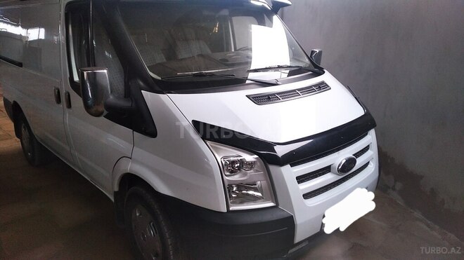 Ford Transit-1