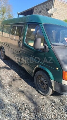Ford Transit-3