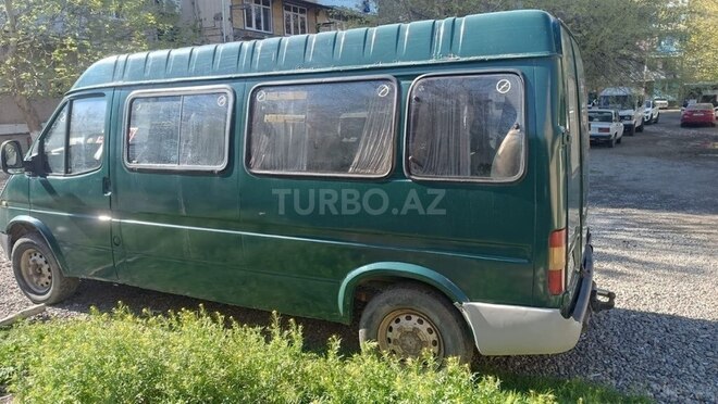 Ford Transit-2