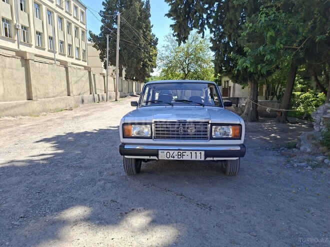 LADA (VAZ) 2107-1
