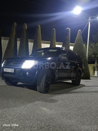 Mitsubishi Pajero-3