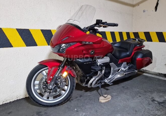Honda CTX 1300-3