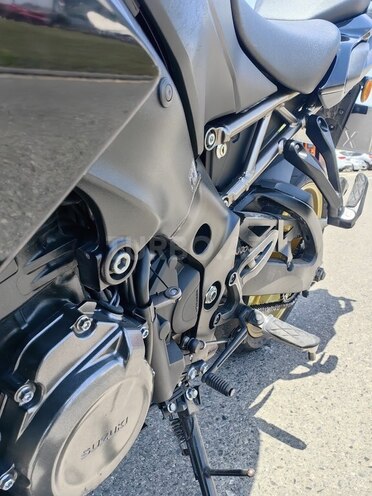Suzuki GSX-S1000GT-16
