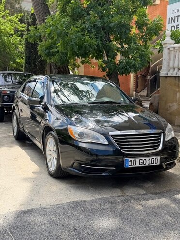 Chrysler 200-2