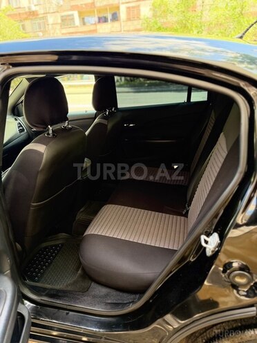 Chrysler 200-10