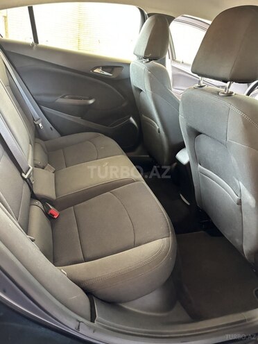 Chevrolet Cruze-9