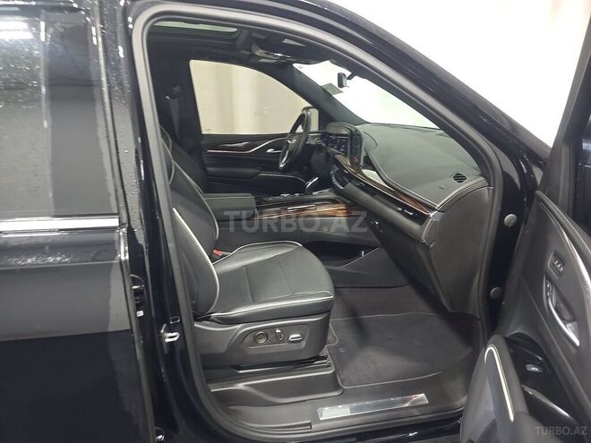 Cadillac Escalade-7