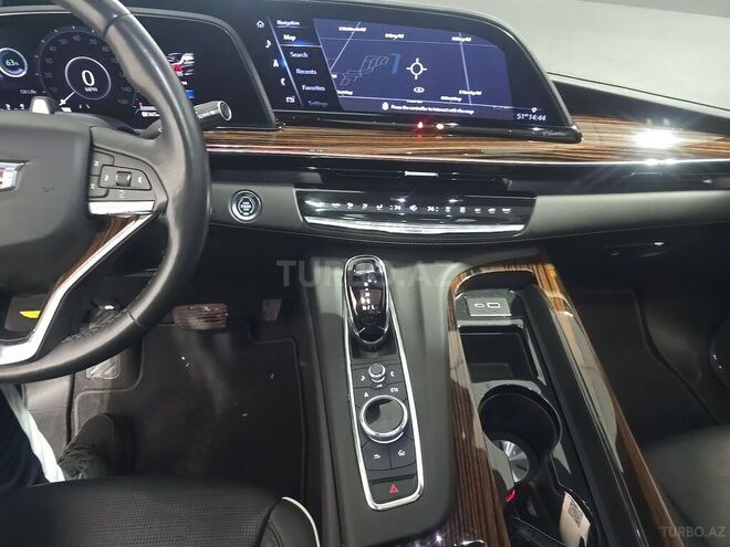 Cadillac Escalade-9