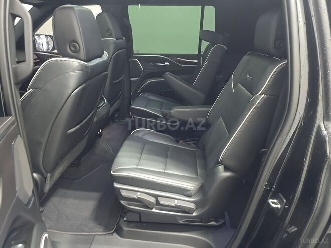 Cadillac Escalade-12