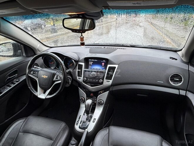 Chevrolet Cruze-10