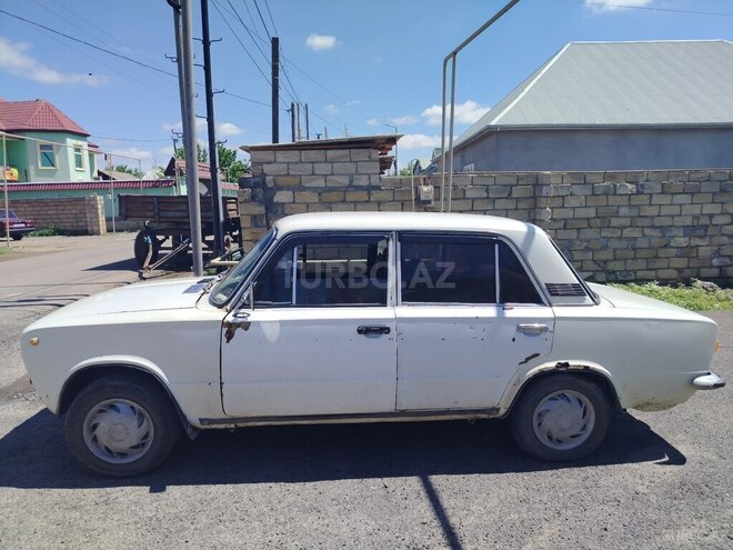 LADA (VAZ) 21011-8