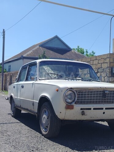 LADA (VAZ) 21011-13