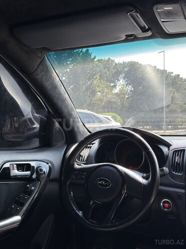 Kia Cerato-8