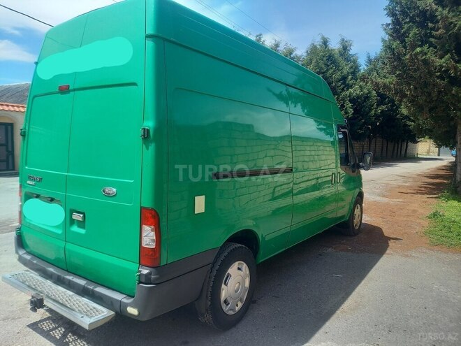 Ford Transit-7