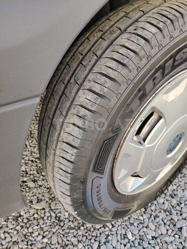 Ford Transit-10