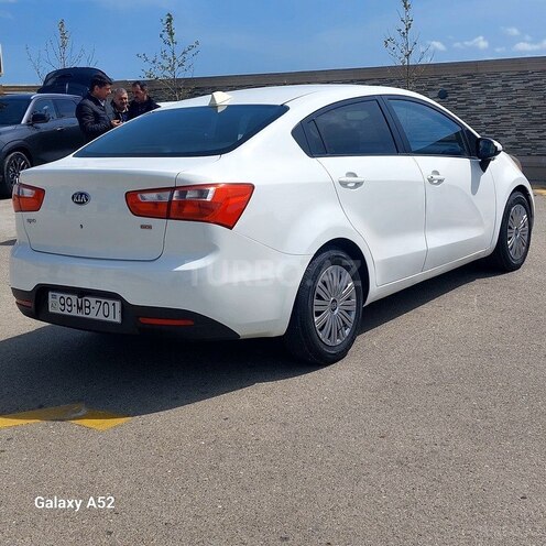 Kia Rio-4