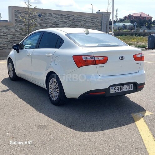 Kia Rio-5