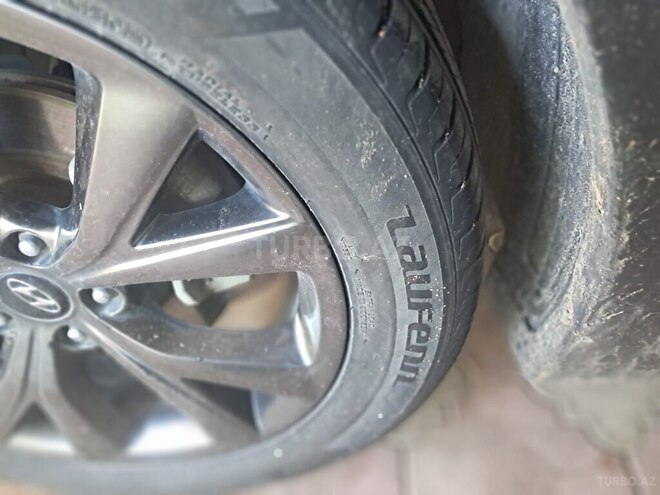 Hyundai Santa Fe-13
