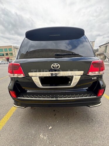 Toyota Land Cruiser-2