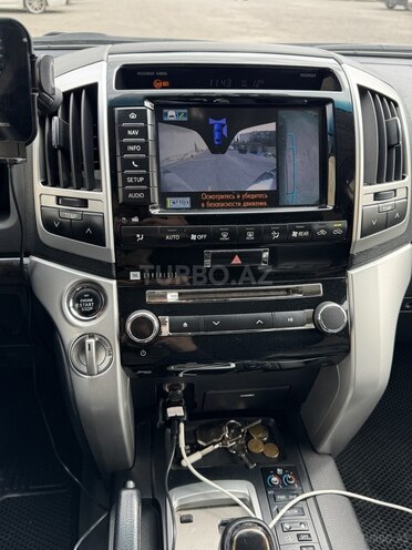 Toyota Land Cruiser-4