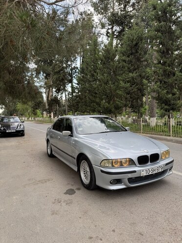BMW 523-2
