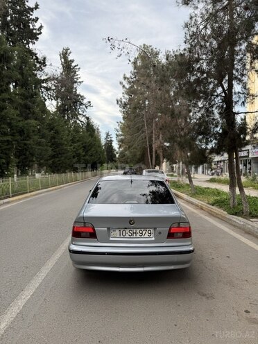 BMW 523-7