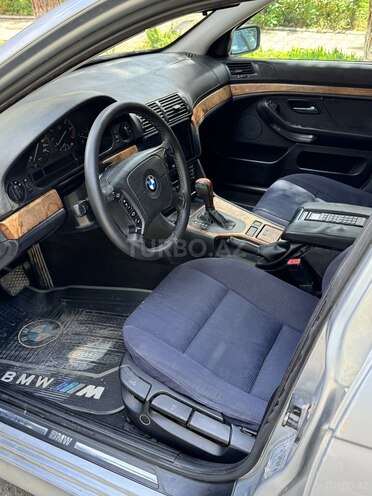 BMW 523-18