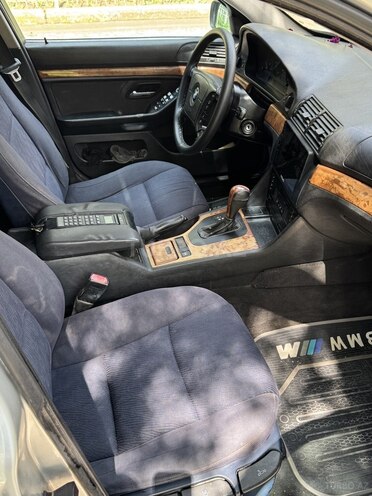BMW 523-20