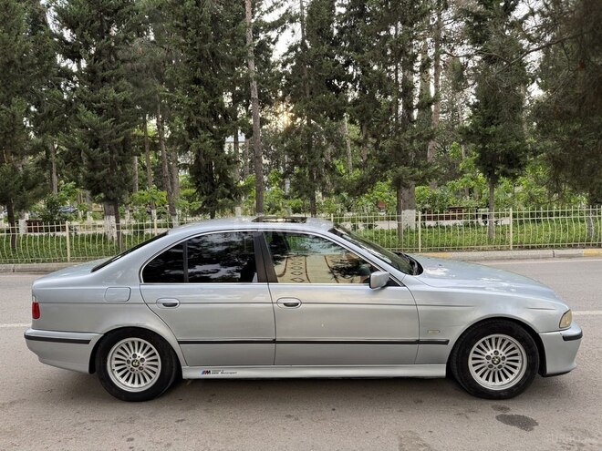 BMW 523-5