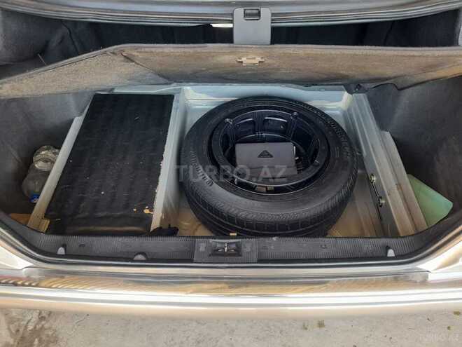 Mercedes E 280-9