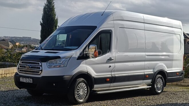 Ford Transit-2