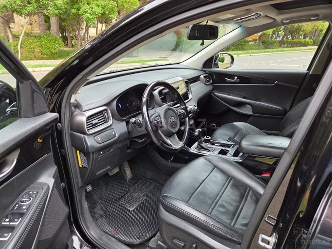 Kia Sorento-8