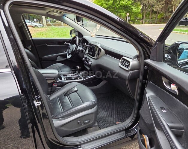 Kia Sorento-9