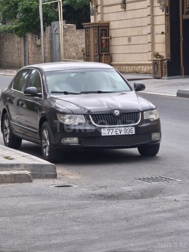 Skoda Superb-12