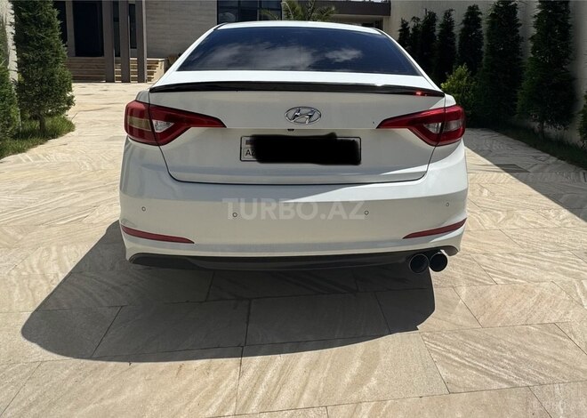 Hyundai Sonata-5