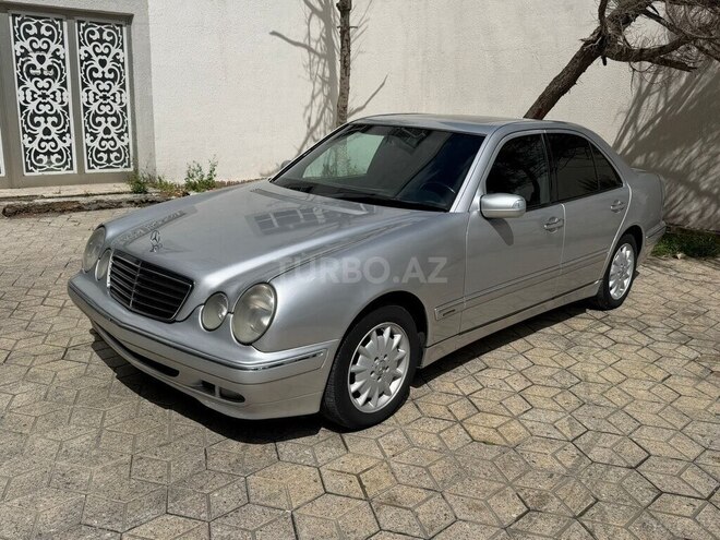 Mercedes E 240-3