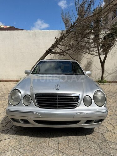 Mercedes E 240-5