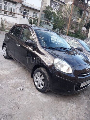 Nissan March-4