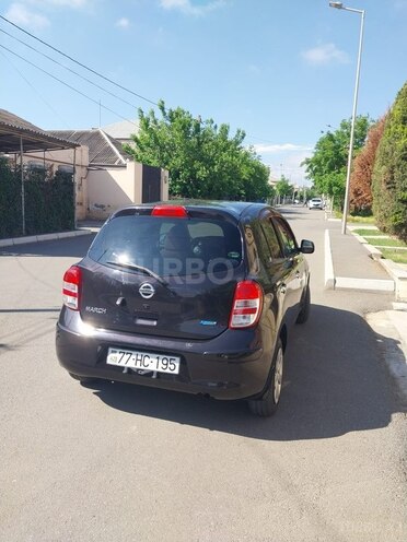 Nissan March-10