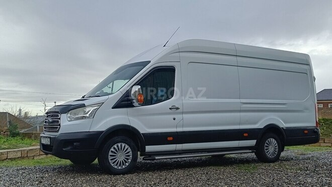 Ford Transit-11