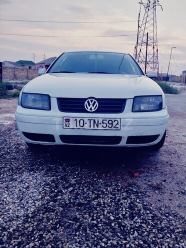 Volkswagen Bora-1