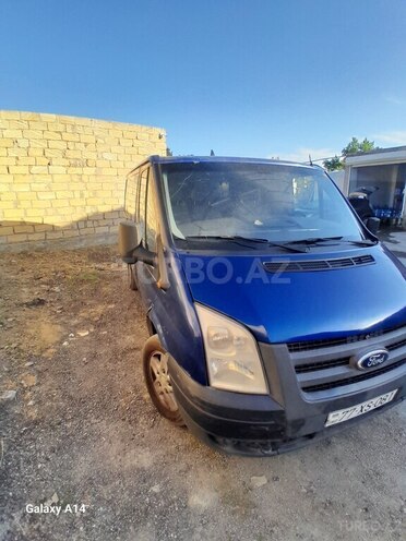 Ford Transit-1