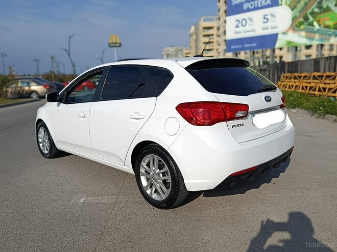 Kia Cerato-4