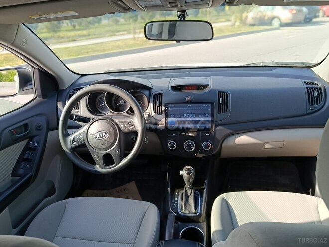 Kia Cerato-8