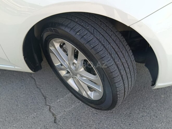 Kia Cerato-15
