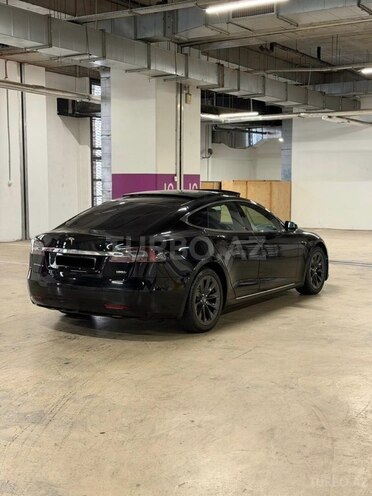 Tesla Model S-5