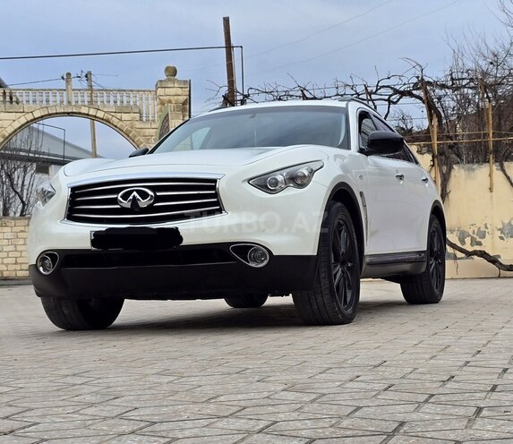 Infiniti FX35-3