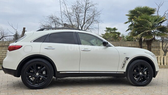 Infiniti FX35-5