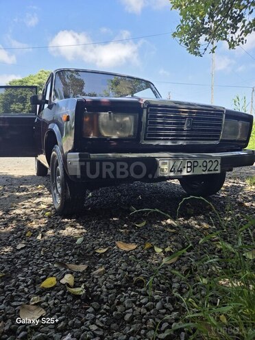 LADA (VAZ) 2107-2